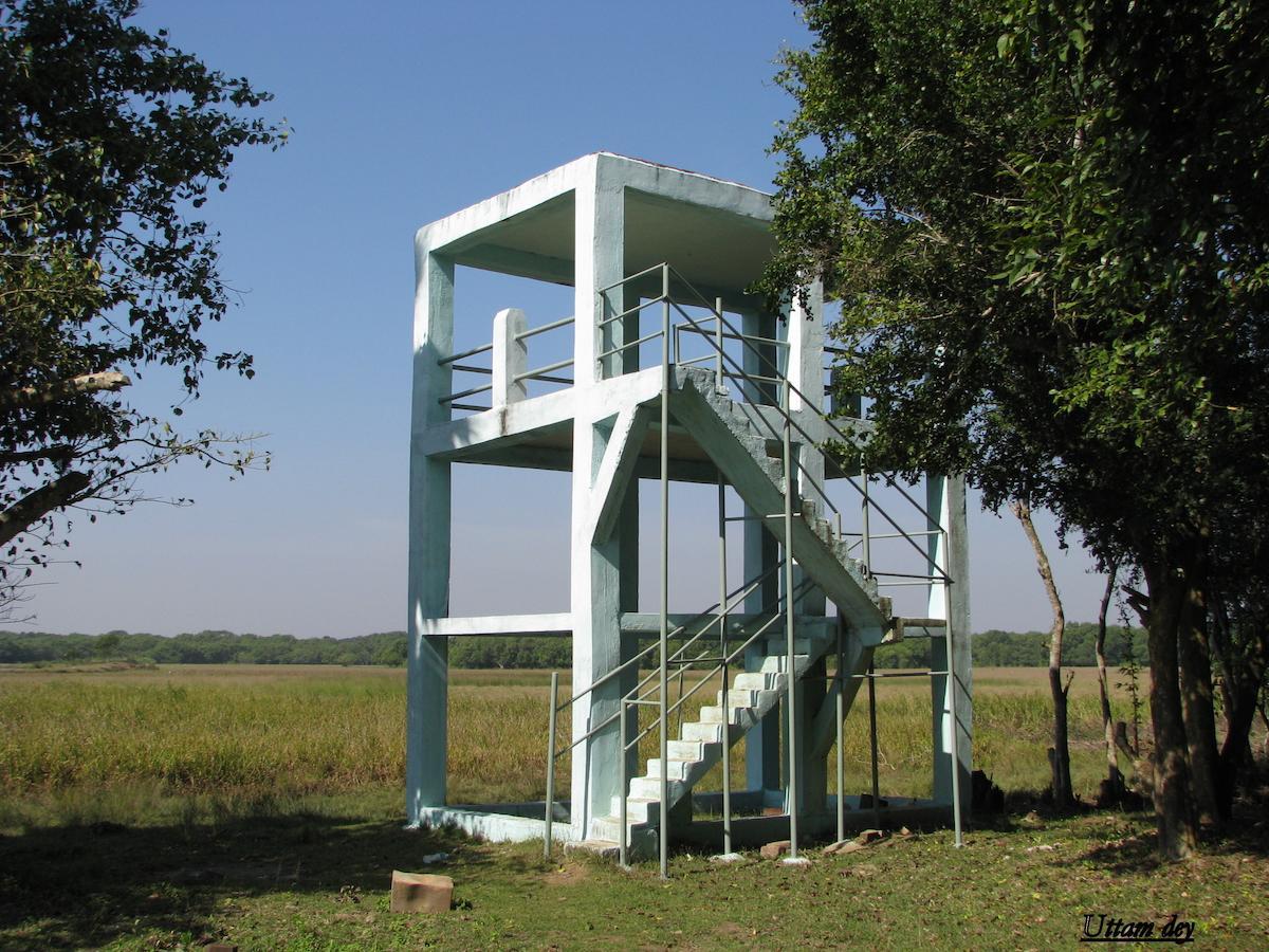 Estuarine Village Resort Sātabhāya Exterior photo