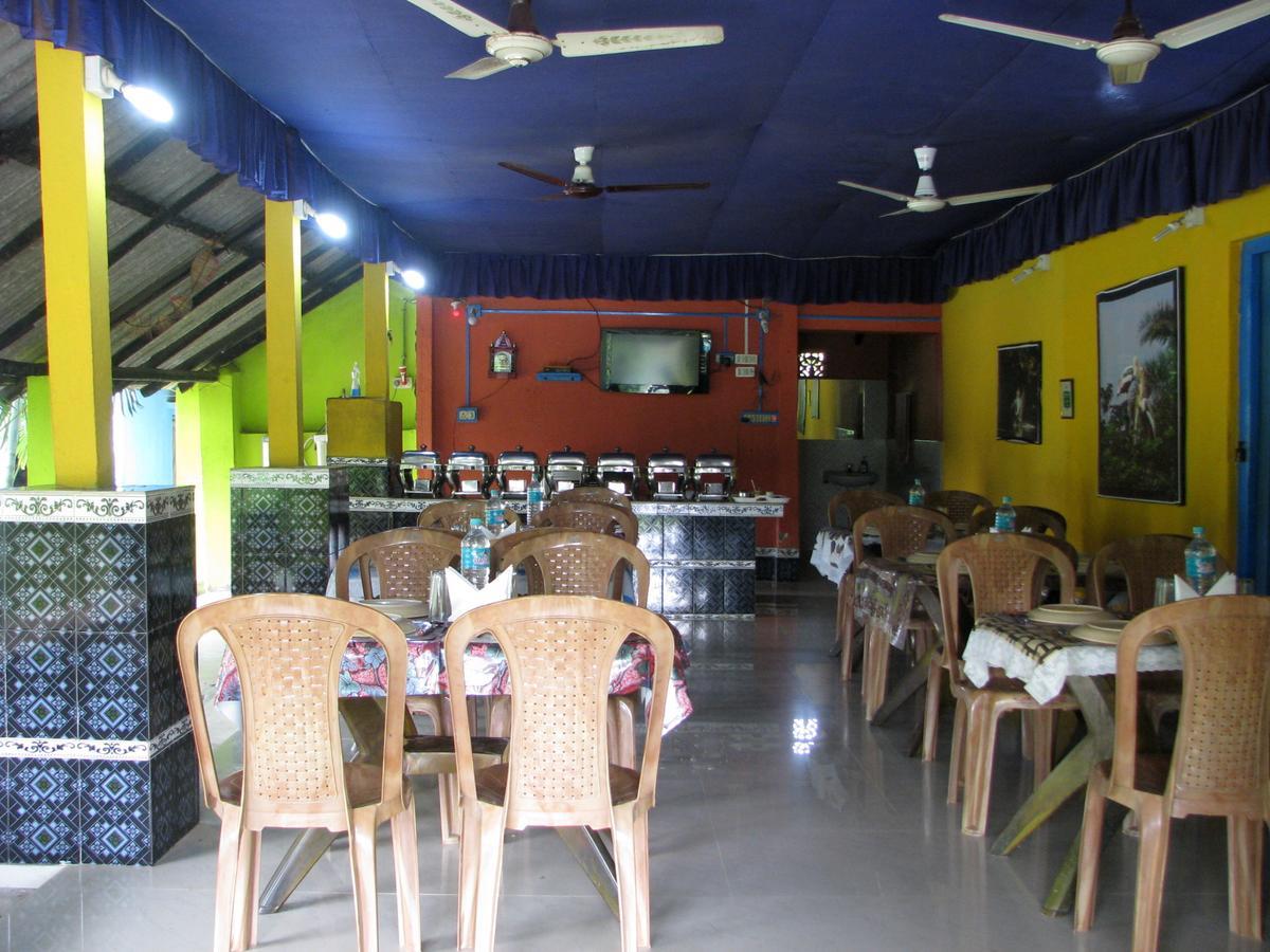 Estuarine Village Resort Sātabhāya Exterior photo